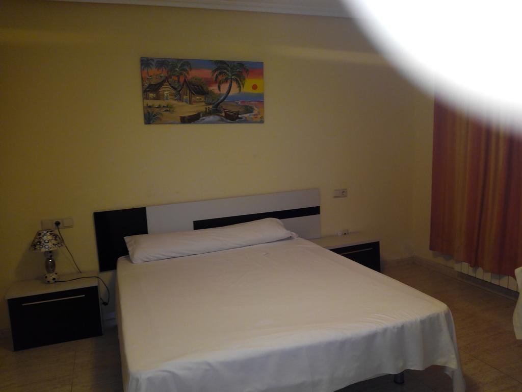 Hostal Imperial Crevillente Buitenkant foto